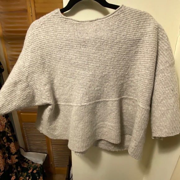 Crop top sweater - Picture 2 of 3